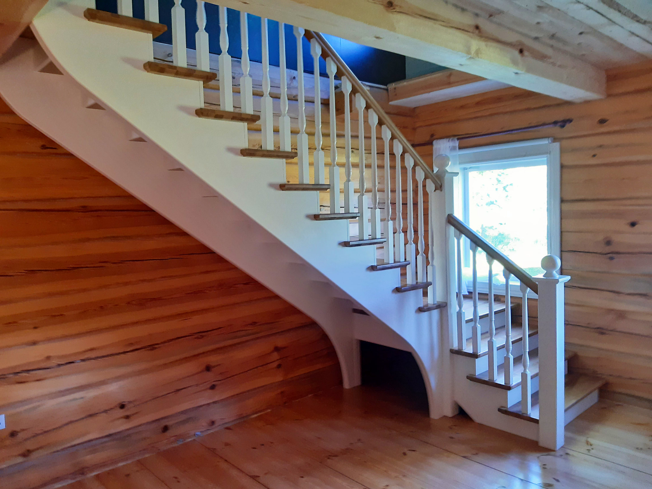 Klassikaline trepp, saar + kask, vahemademega