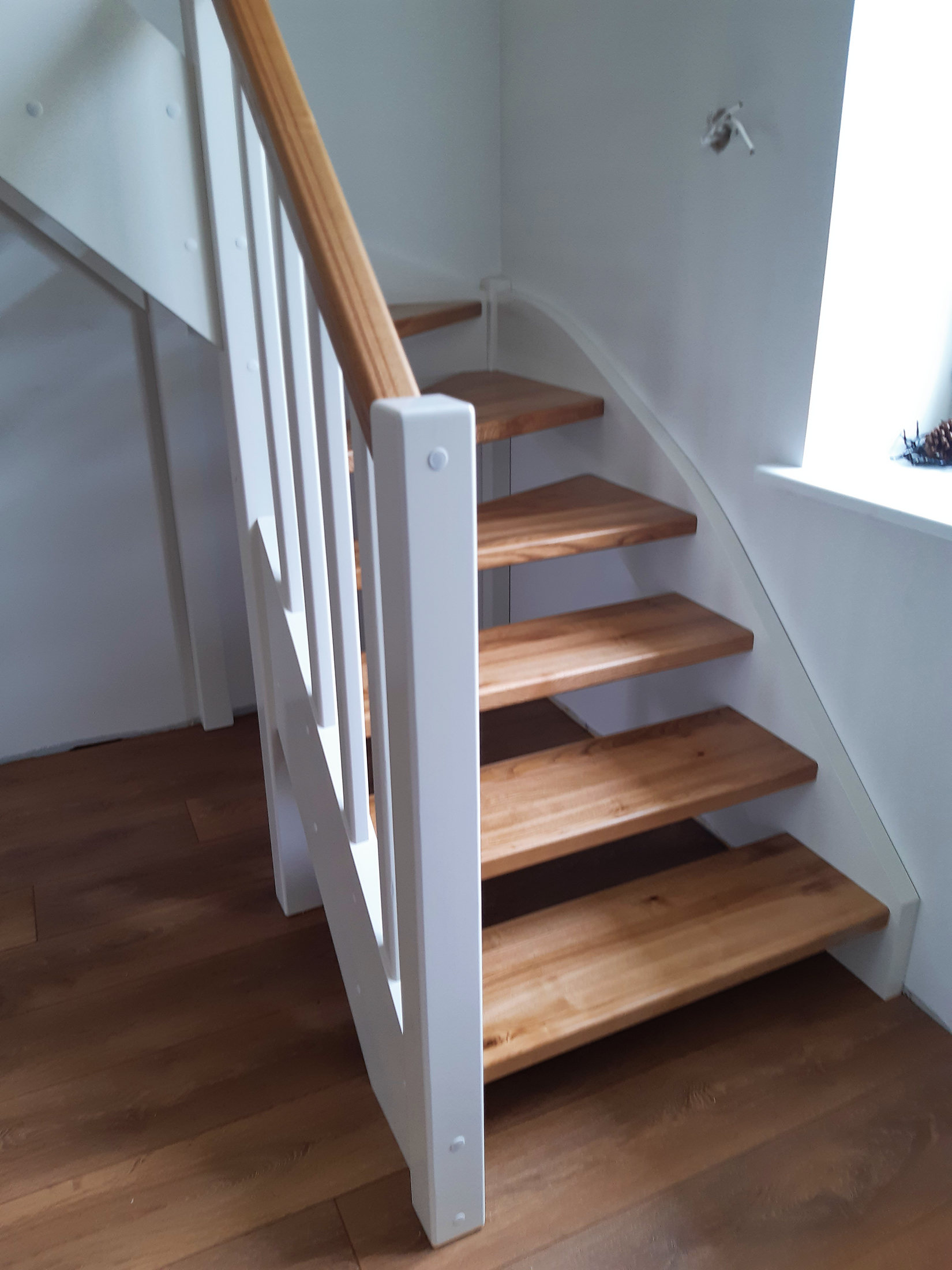 Vasakpöördega trepp